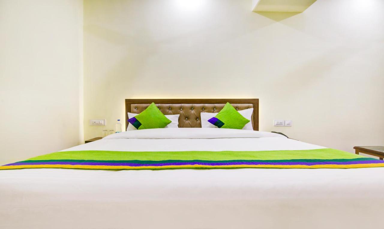 Itsy Hotels Oasis Inn Джаландхар Экстерьер фото