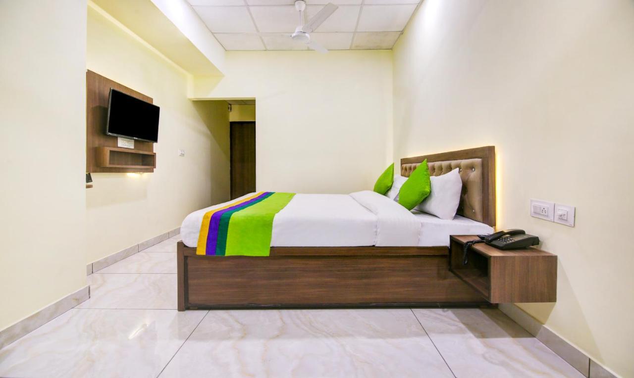 Itsy Hotels Oasis Inn Джаландхар Экстерьер фото