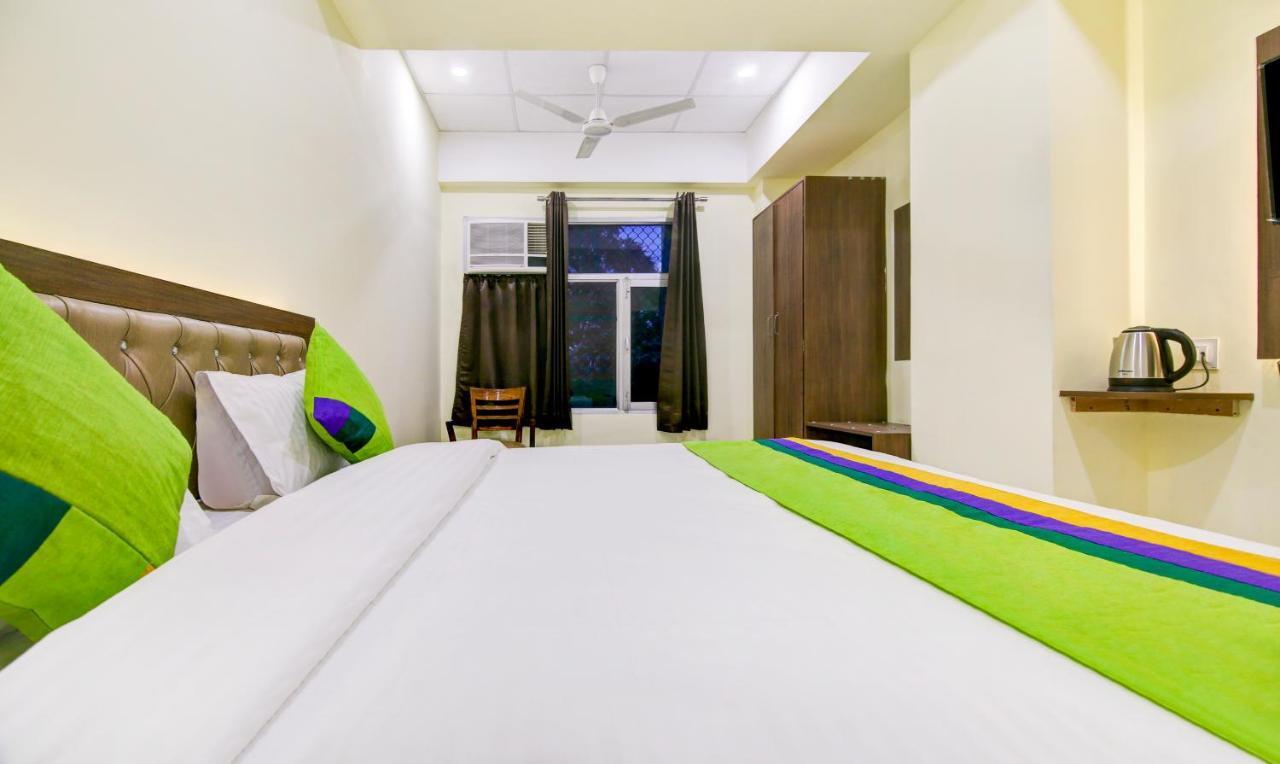 Itsy Hotels Oasis Inn Джаландхар Экстерьер фото